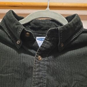 Old Navy Men's Medium Long-Sleeve Corduroy Button Up Shirt. Olive Green.